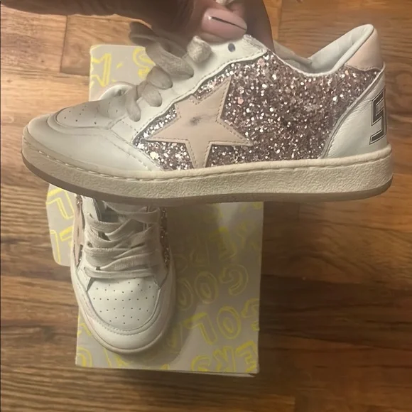 Golden Goose White and Pink Sneakers with Distressed Look - Picture 1 of 4